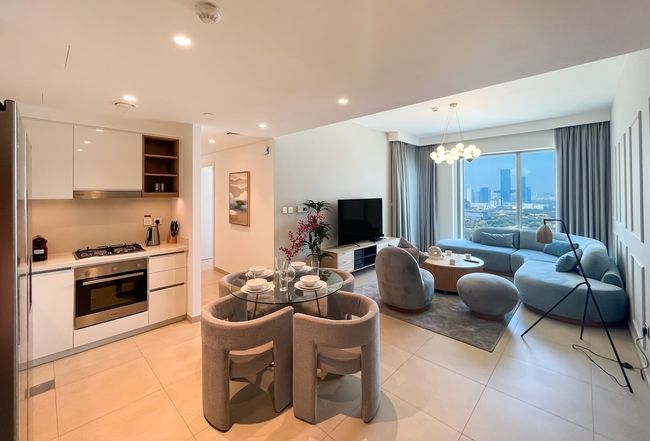 Livbnb- Serene 2BR in Heart of Dubai w/ City Views