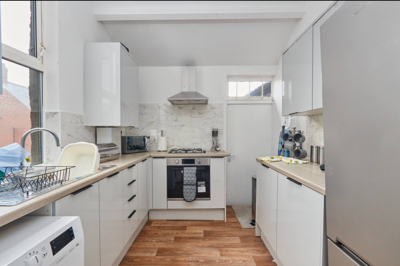 House in Newcastle upon Tyne: Large 4 Bedroom Home near Newcastle City Centre, photo 1