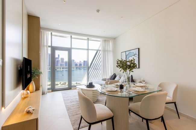 1BR Sea & Skyline Views in Seven Palm
