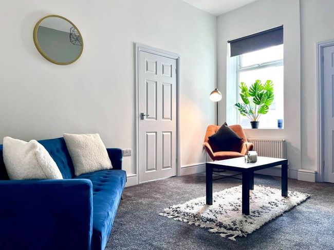 Devonshire-2 Bdrm House Contractor Accommodation