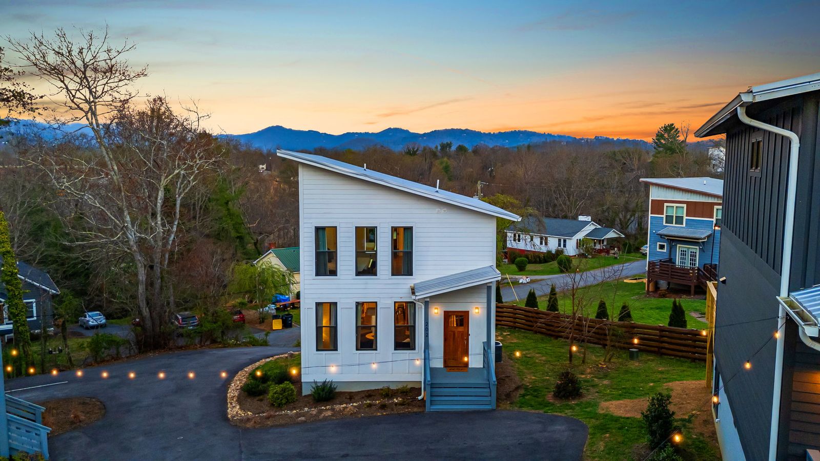 Asheville Escape w/ Hot Tub • EV Charger