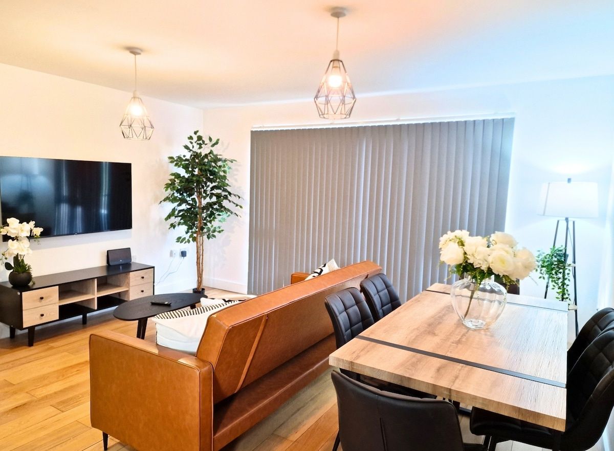Manchester City Centre-3 Bedroom Flat By Bevolve