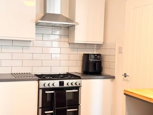 1758214705