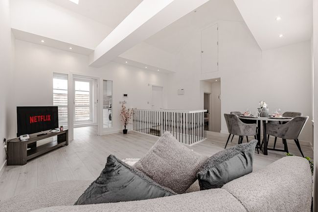 New 2BR Gem, Central Southend, Contractor Stay