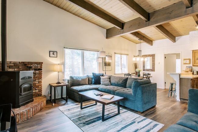 Fantastic 2BD 2BA Mammoth Condo
