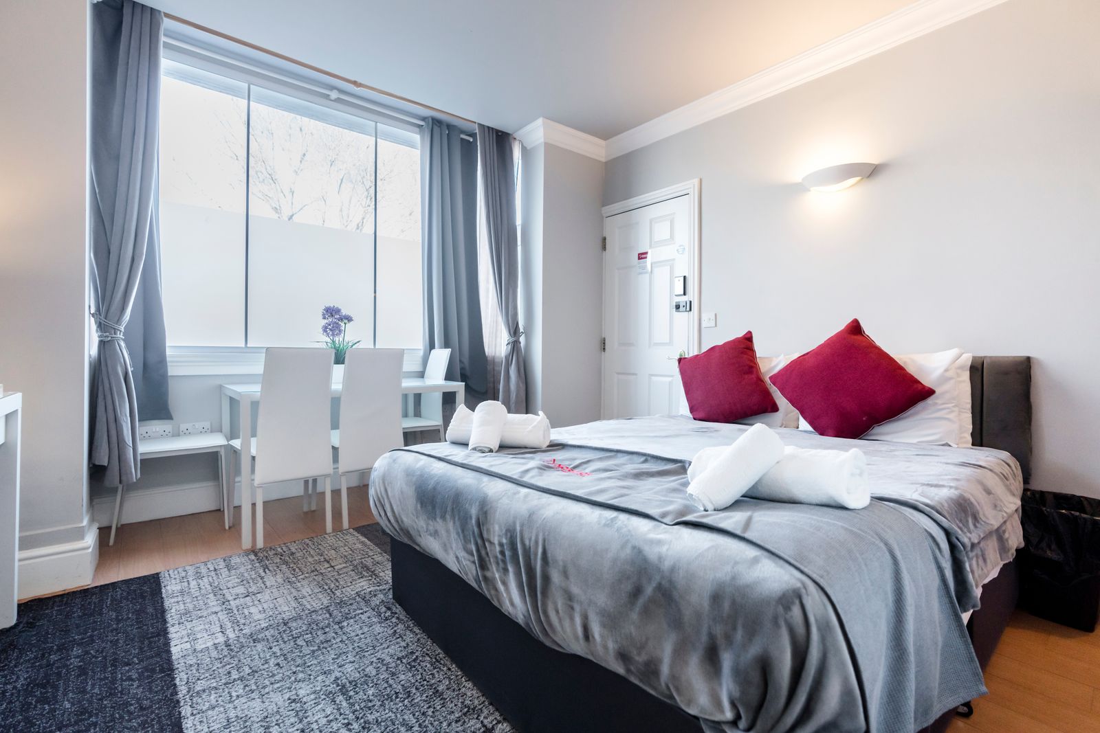 1 Riverside Road - Apartment 1