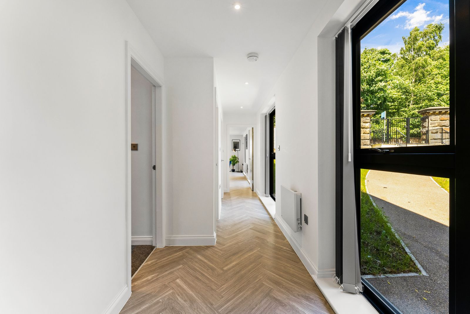 Modern Spacious Leeds Apartment - Parking