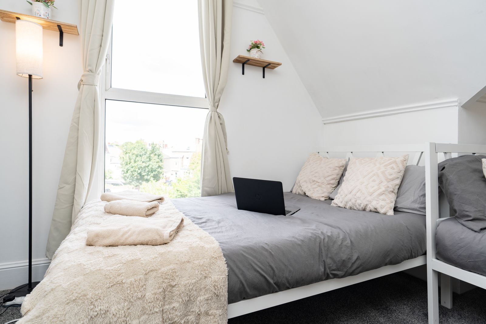 Open Mind Property - FOUR Guests Apartment
