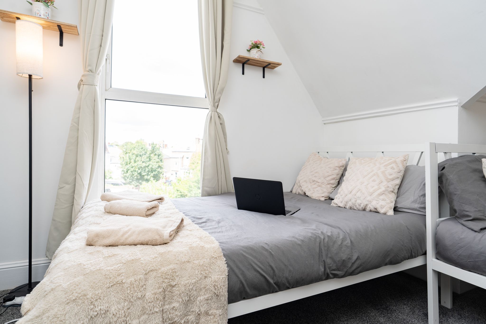 Open Mind Property - FOUR Guests Apartment