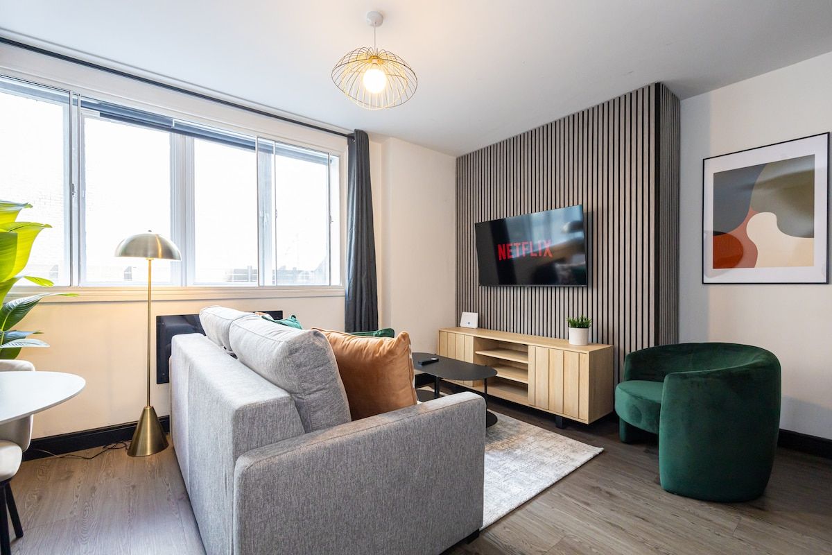 Stylish 1 Bed Apt + Sofa Bed | Central Liverpool