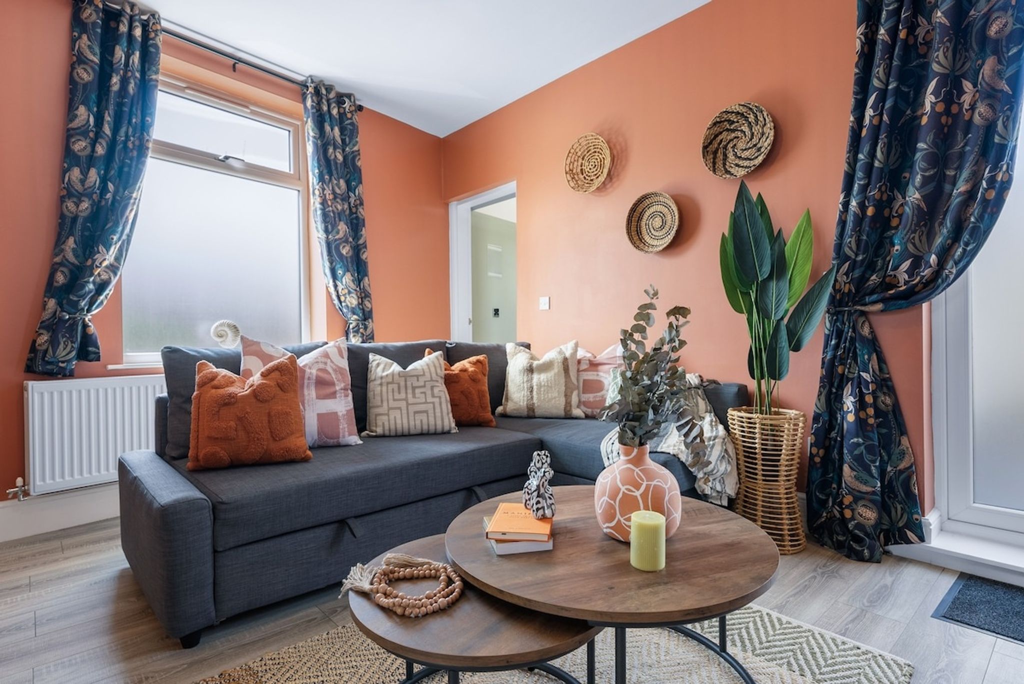 Stylish 4-BR House with Parking, Central location