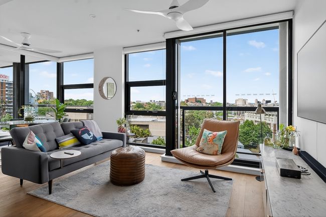 Sky High @ Sydney - Surry Hills Abode - Parking