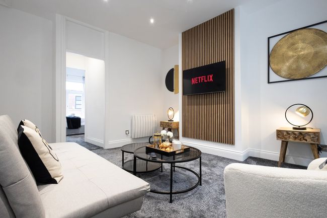 Boutique Bolton Apartments - Flat B