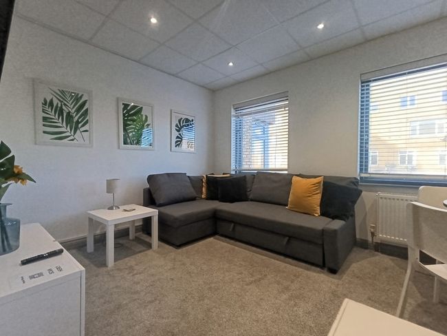 Open Mind Property – 2BR Flat | Commercial Road