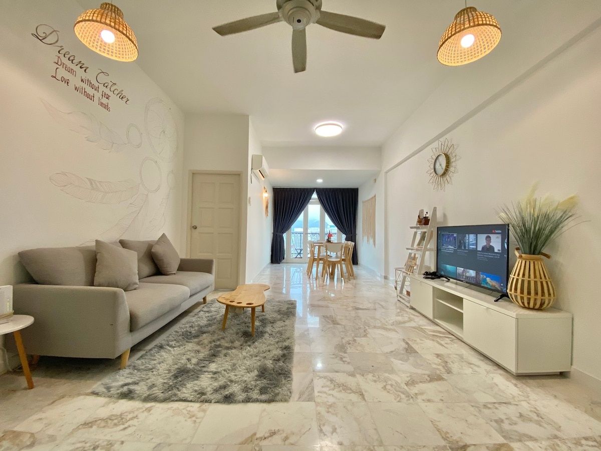Pic a Place Cottage | 3BR, Seaview, 1min to Shops