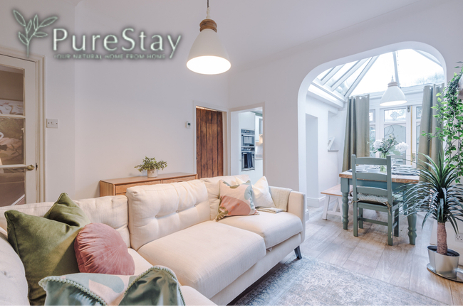 Beautiful BIG House Chester Centre Sleeps 12 by PureStay