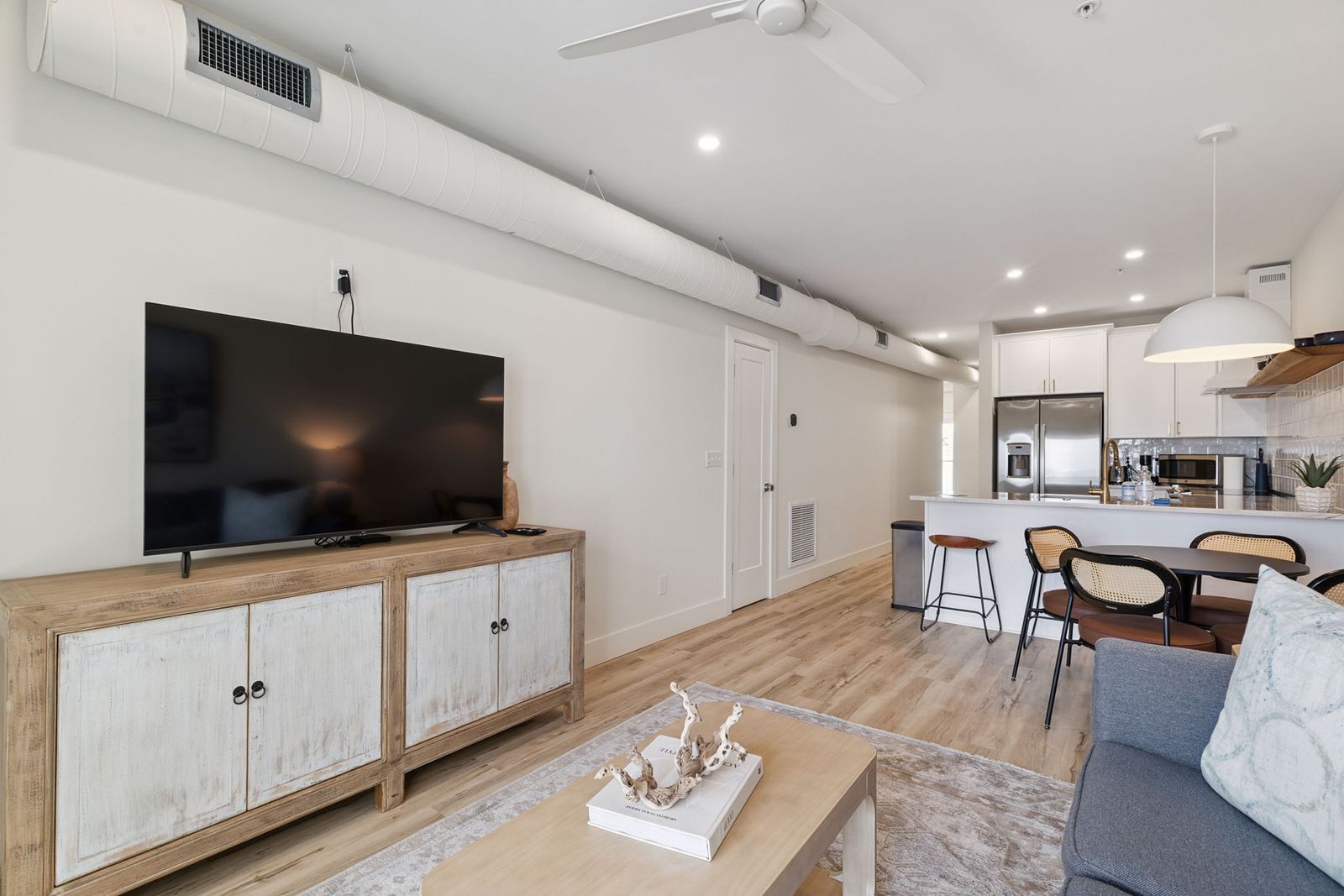 Pierlight - Oceanfront Condo