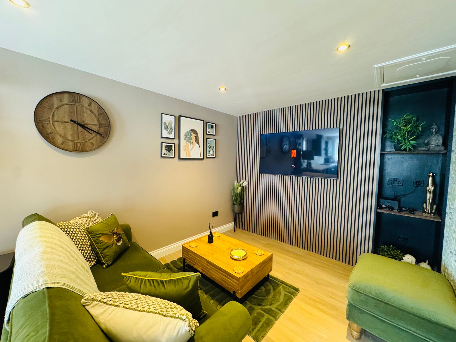 Station House Flat 1 | 2 Bedrooms | Sleeps 3 | Bedroom TVs | Nintendo Switch
