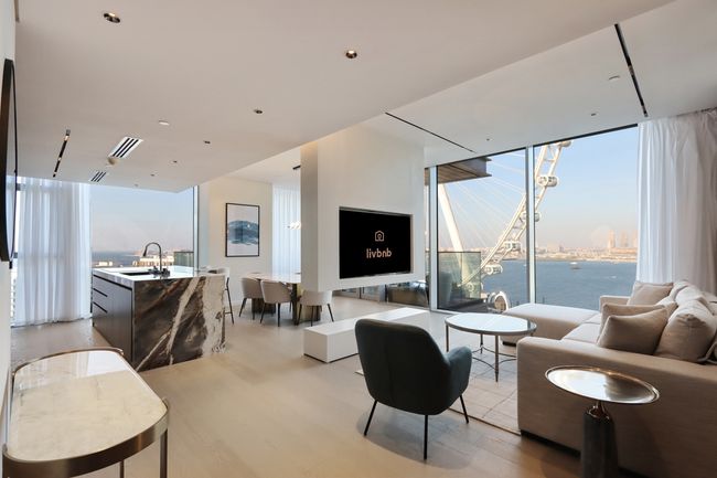 Livbnb-Upgraded 3B Maid's Room, Sea and Ain Views