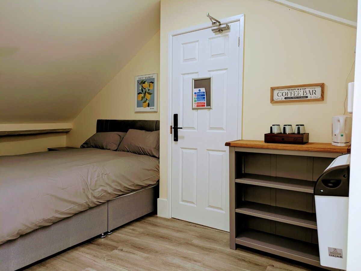 Stylish Loft Flat in City Centre