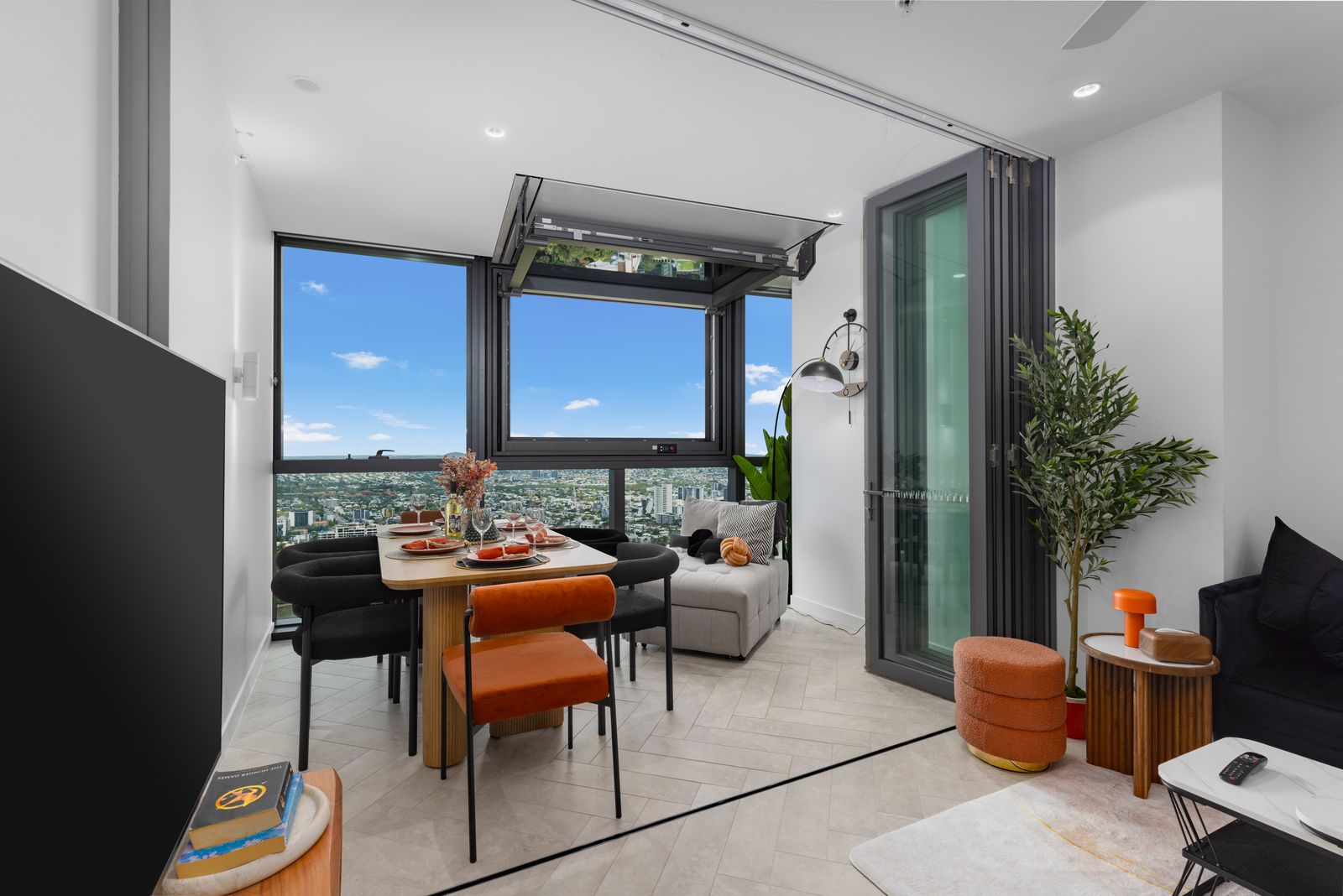 50F Diamond Luxe | Epic View, Parking, 2BR Retreat
