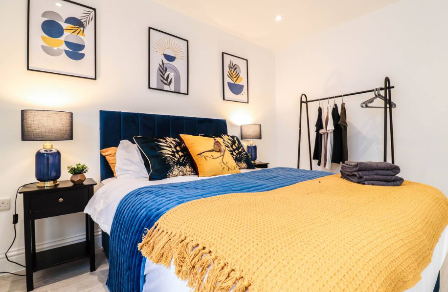 Rare 1 Bed Flat close to Station