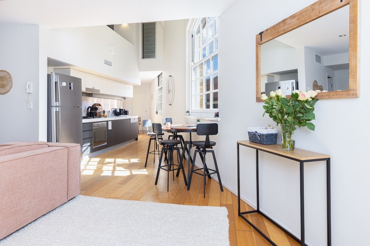 2BR Heritage Near River, CBD, Pool + 2 Carparks