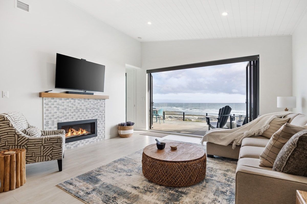 Beachfront Villa #15 at Saratoga Beach House