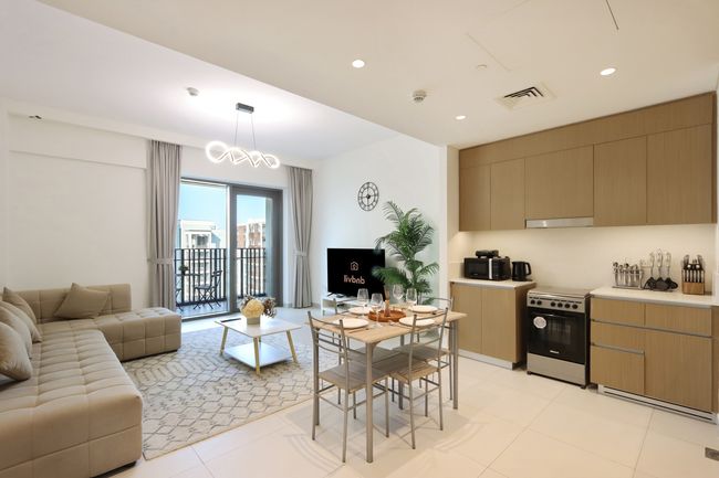 Cozy 2BR | Walk to Creek Marina & Beach