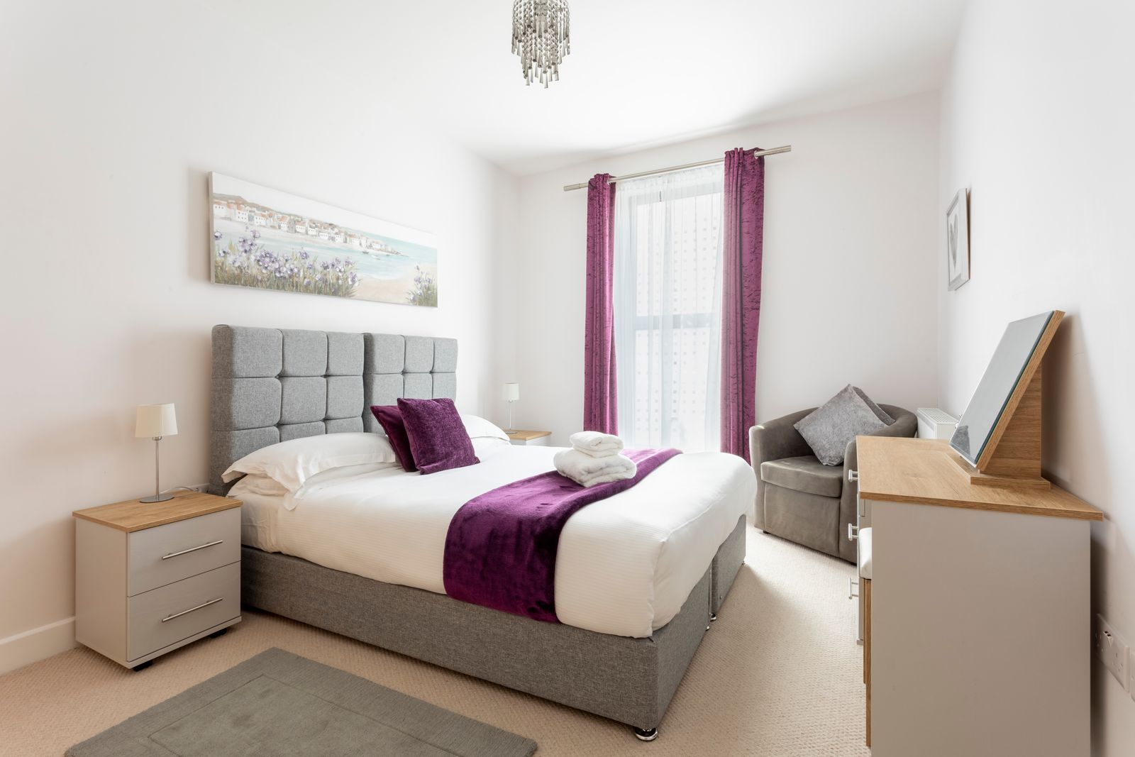 Modern 1 Bed Apartment - Redhill Central, Surrey, Gatwick #1