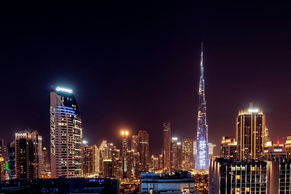 Luxury Top Floor Apt with full Burj Khalifa View | 15 mins from Dubai Mall