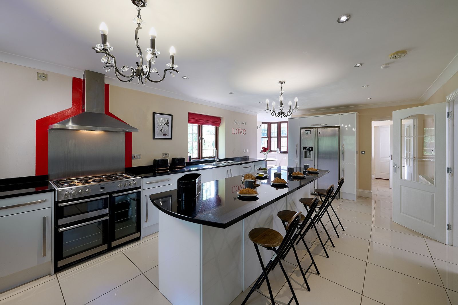 Spacious 7BR Home, Families & Contractors, Hot Tub