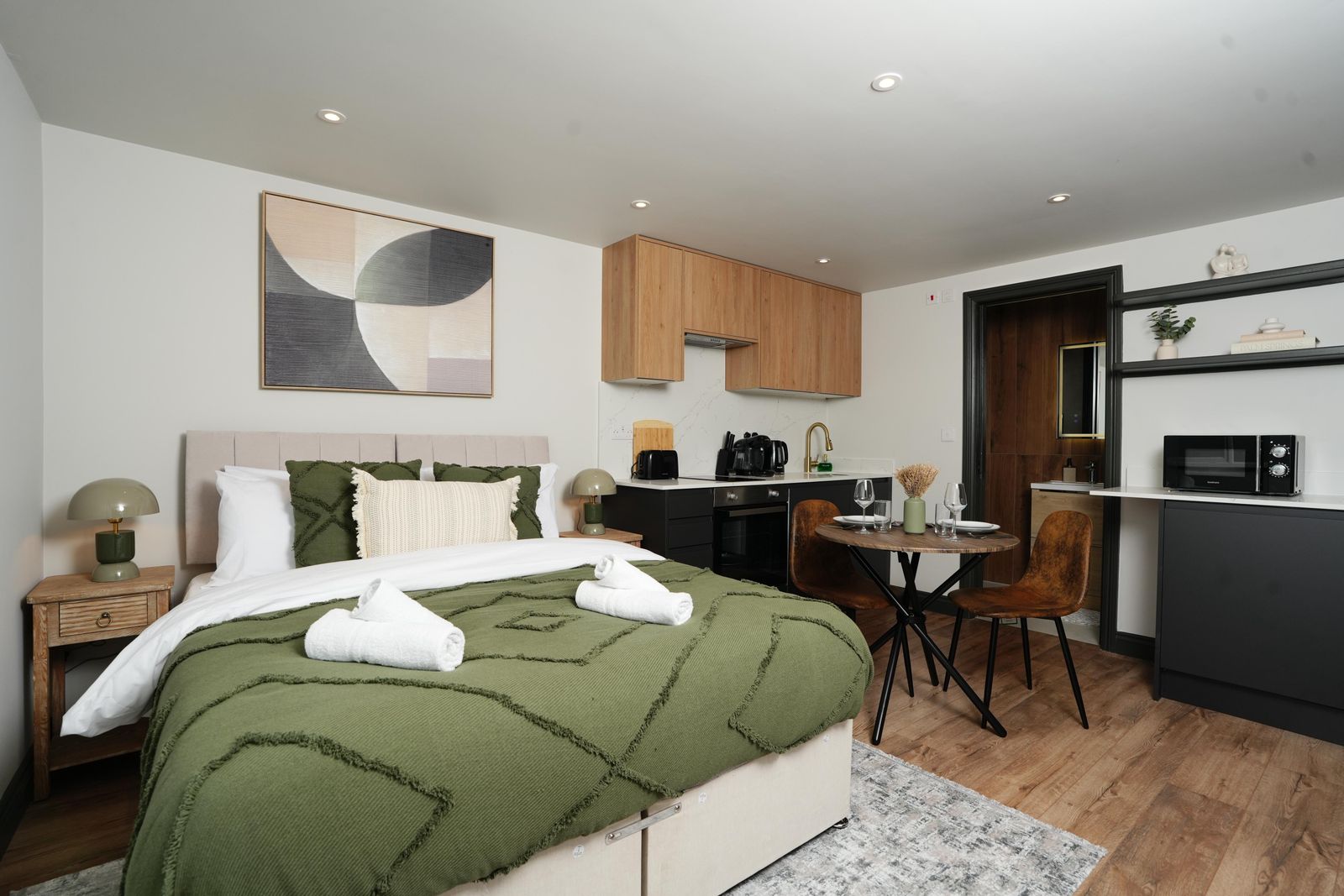 Chic Studio | Easy City Links | Perfect Stay