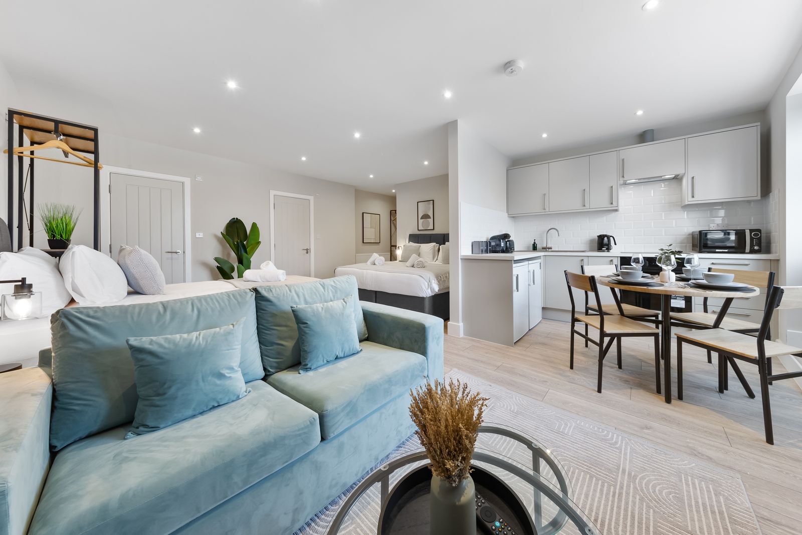 Stylish 1BR Arnos Grove Studio 3 Beds Sleeps 5
