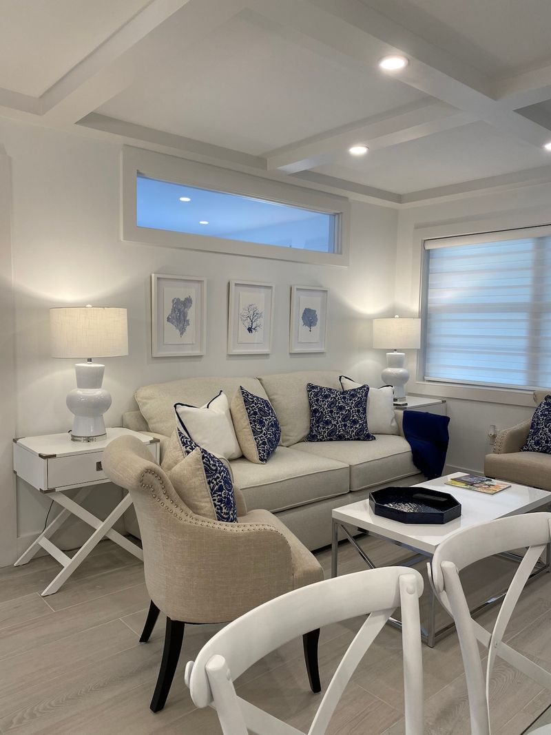 Luxury 2-Bed Condo Steps to Naples Beach & Downtown — photo 5