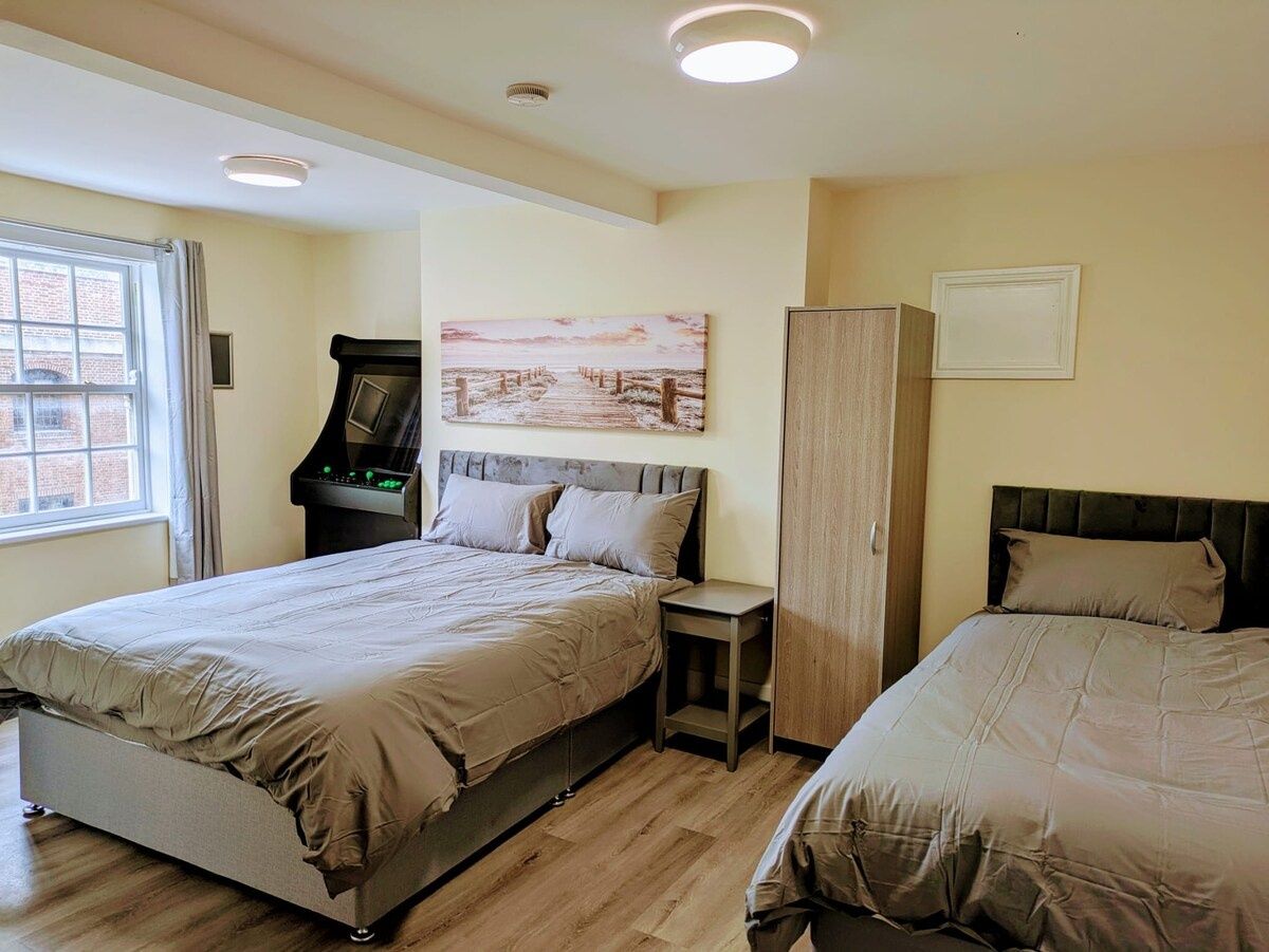 Stylish Castle View Triple/Twin City Centre Flat