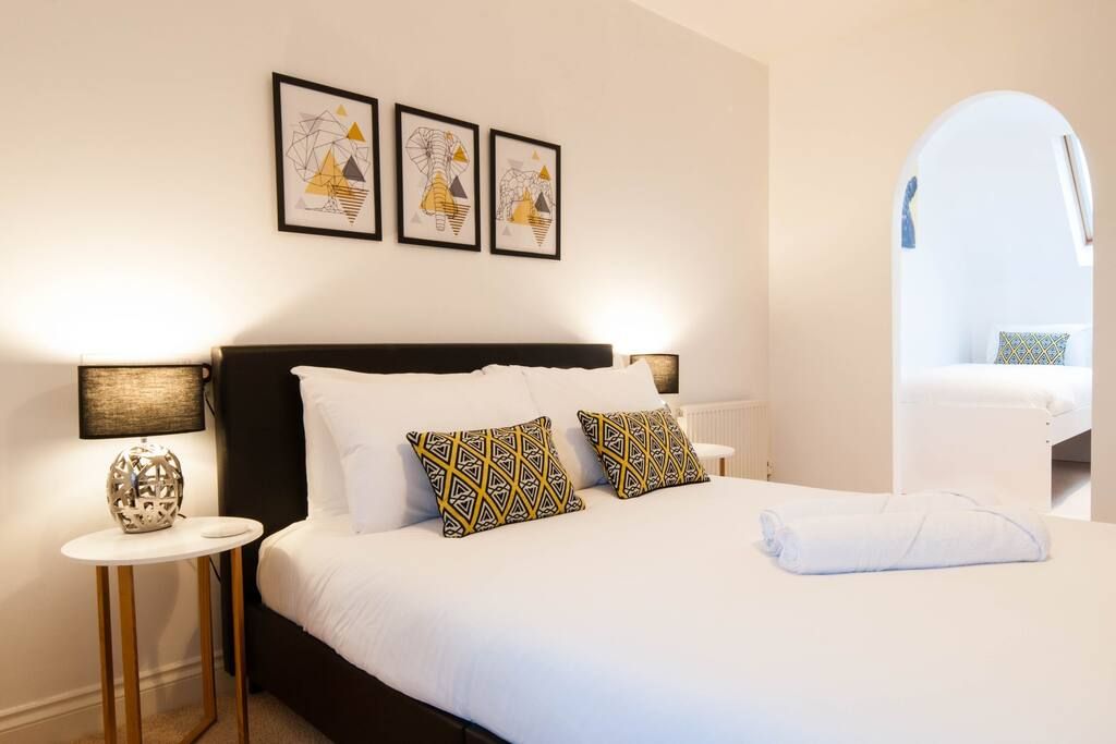 Atlas House - Ideal for Contractors