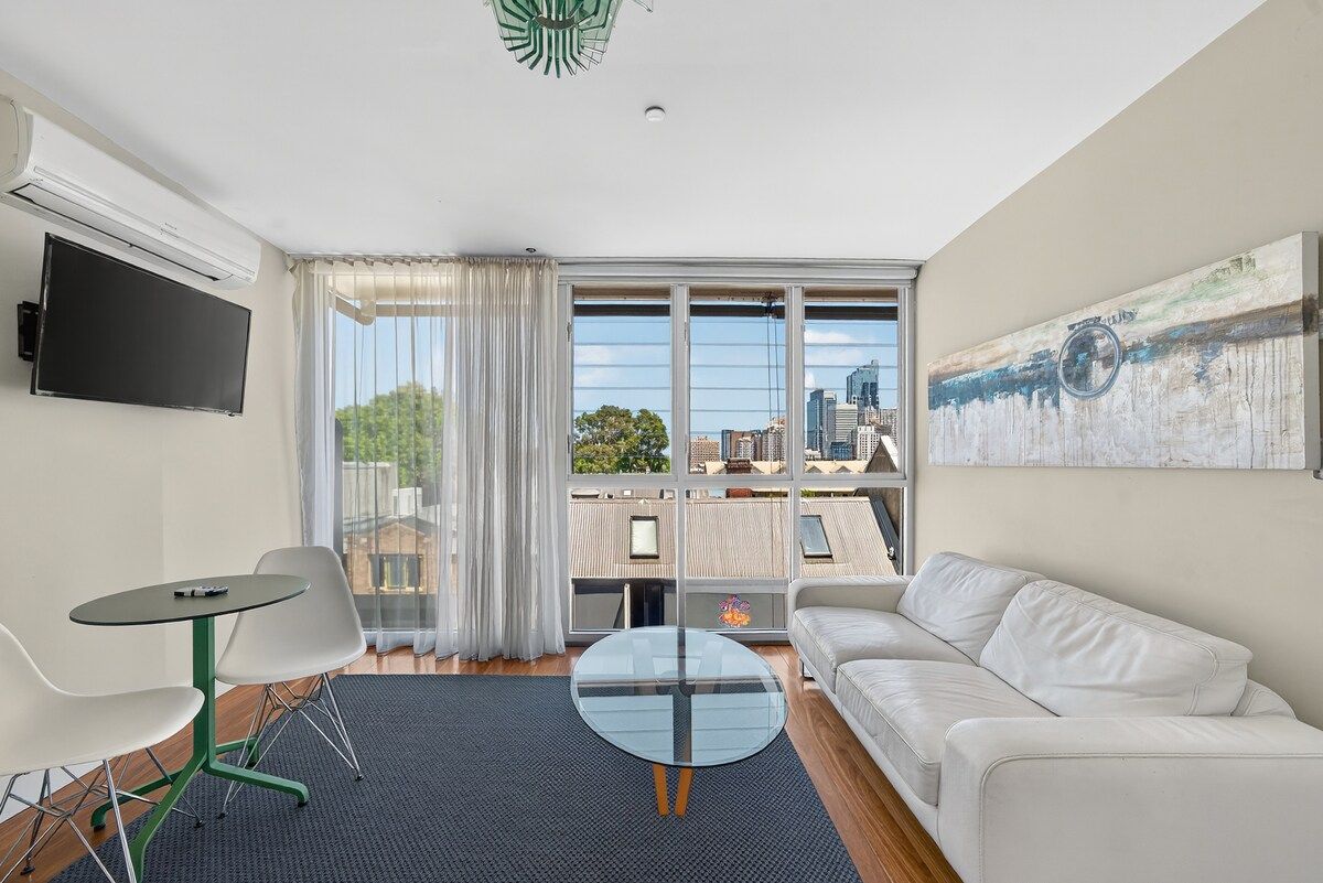 Urban Retreat with City Views & Aircon