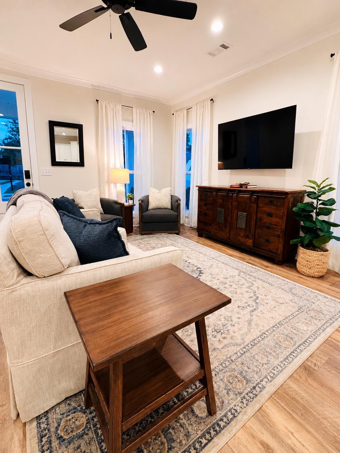 The Huddle, 3BR Cottage by Velvet Ditch Villas