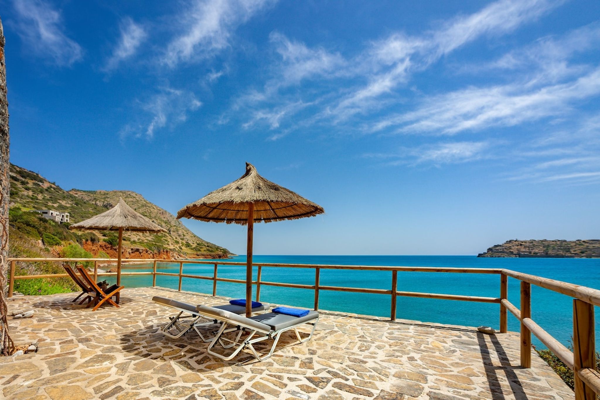 OLONDI: Spacy 1 Studio Plaka Beach Cottage