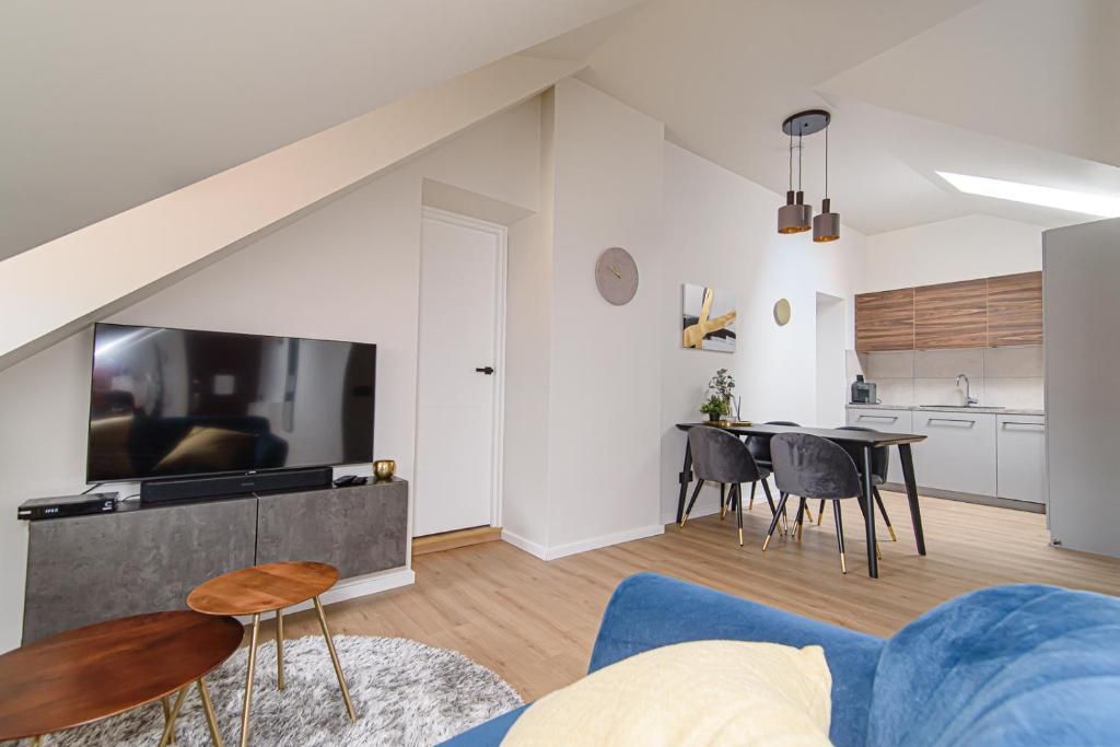 Žydų str. 2-bedrooms Apartment by URBAN RENT