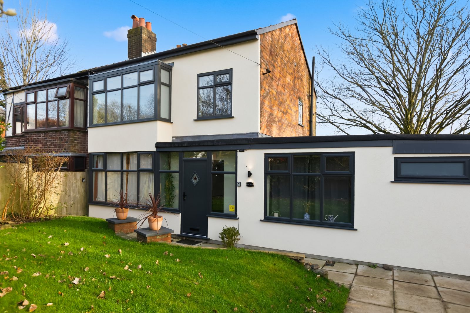 Spacious 4B home, great for families/contractors