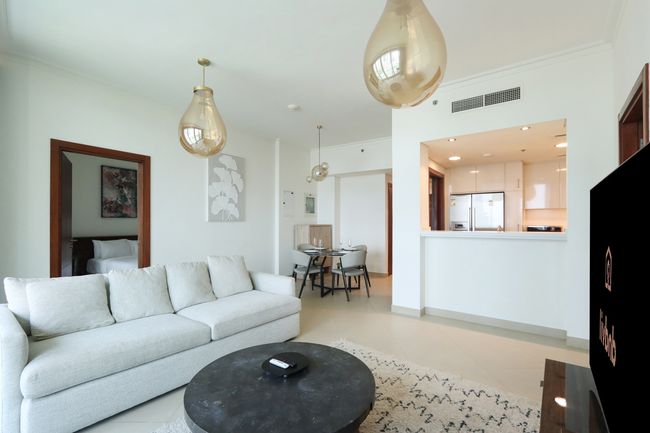 Prime Located 2BR Near Burj Khalifa & Dubai Mall