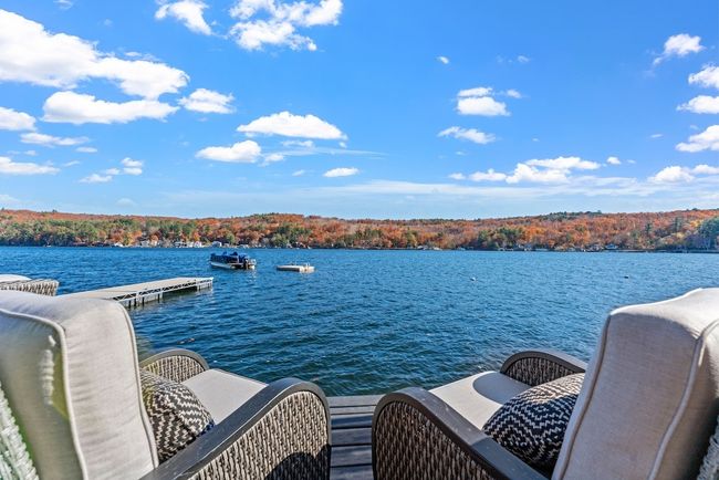 NEW| Dreamy Lake Front Home