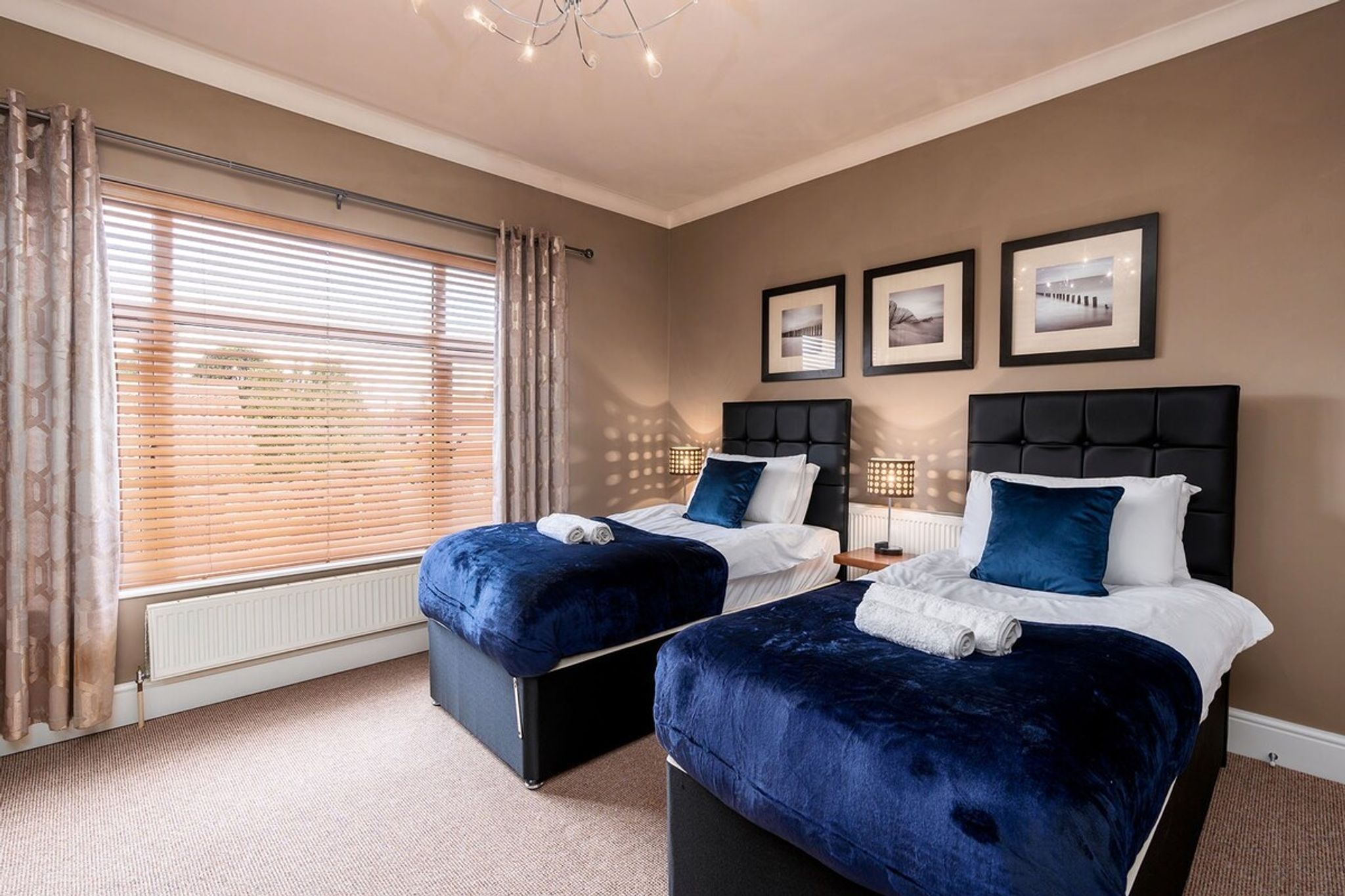 Charming 2 Bedroom House on the Iconic Humberside