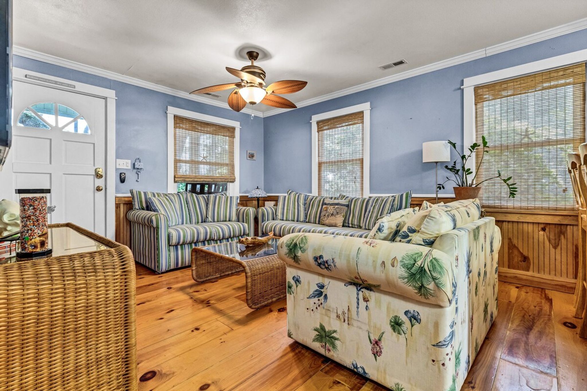 Cheerful Cottage - Beach Retreat - Near the Boardwalk