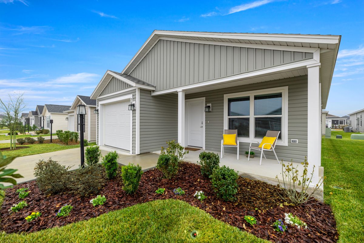 2BR · 2 Bath · Golf Cart · Mins to Eastport Sq — photo 21