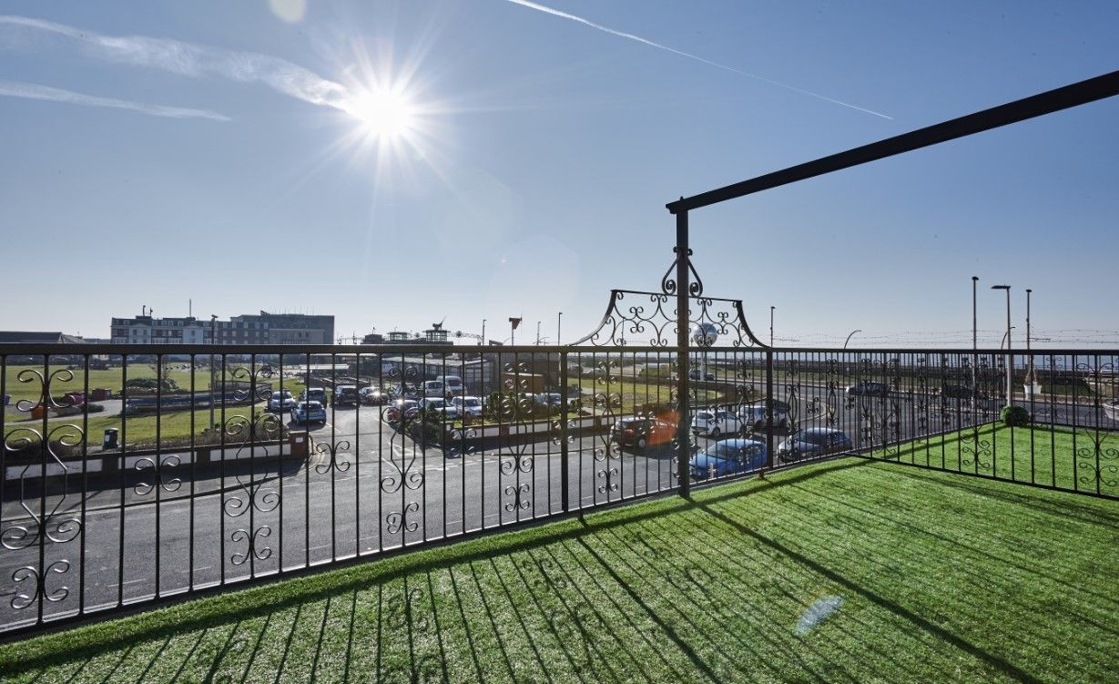 Ruby Apartment · Ruby Suite Pleasure Beach 2Bed Balcony Apartment