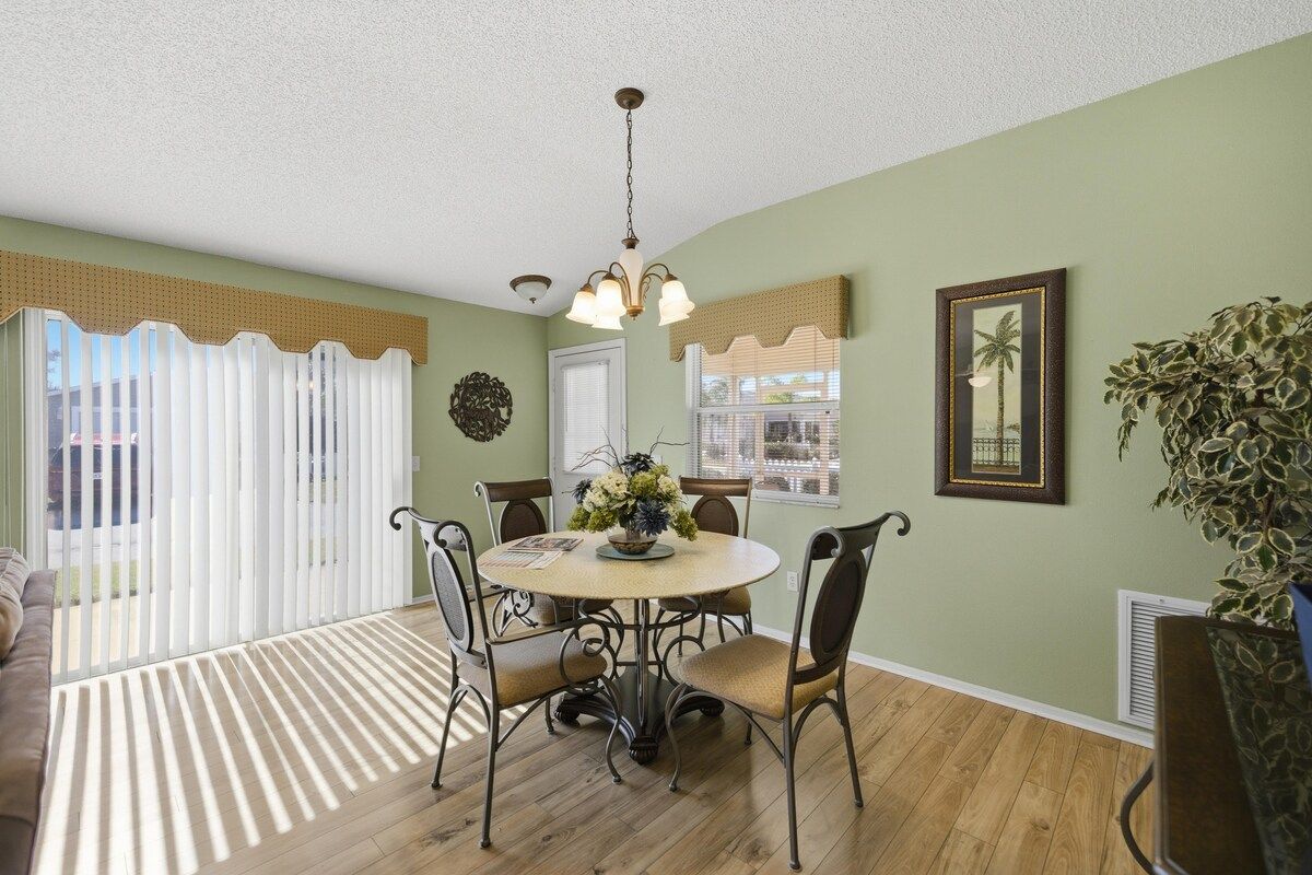 Lakeside Nest · 2BR · Golf Cart · Near Brownwood — photo 9