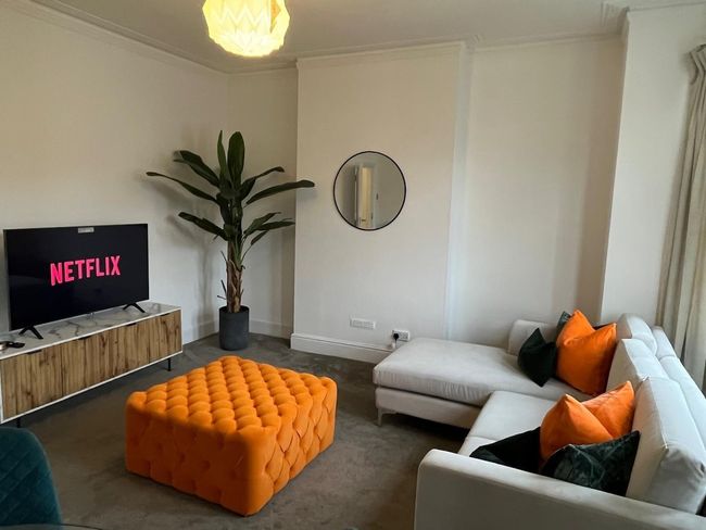 Beautiful 2 bed Central Flat